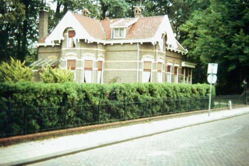 Rijksmonument Fabrikantenvilla Rentenierstraat 37